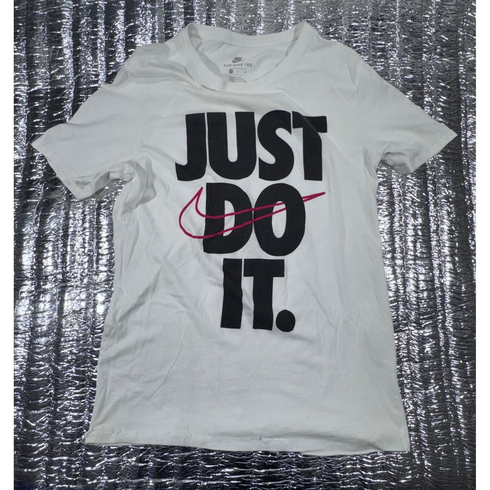 Nike T-Shirt Bundle Small White Just Do It Graphic & Grey Dri-FIT Performance